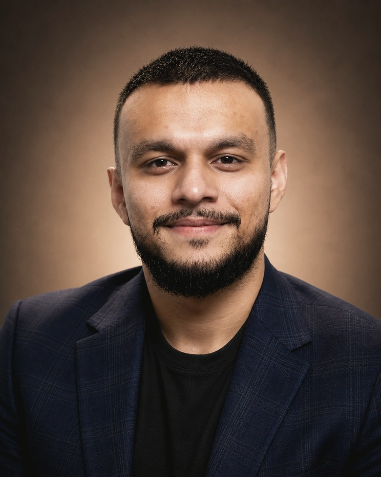 Portrait of Sam Amin